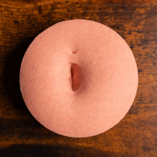 “Luna” - Realistic Belly Button Silicone Display