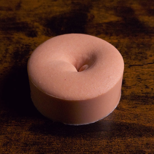 “Katelyn” - Realistic Belly Button Silicone Display